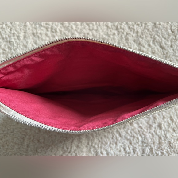 New Chloe canvas / pouch / zip wallet 🤩 - Picture 6 of 8